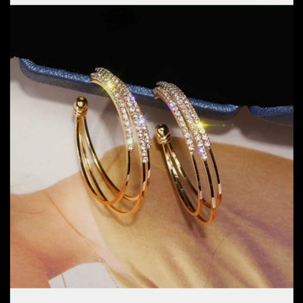 18k Gold Hoop Earrings
